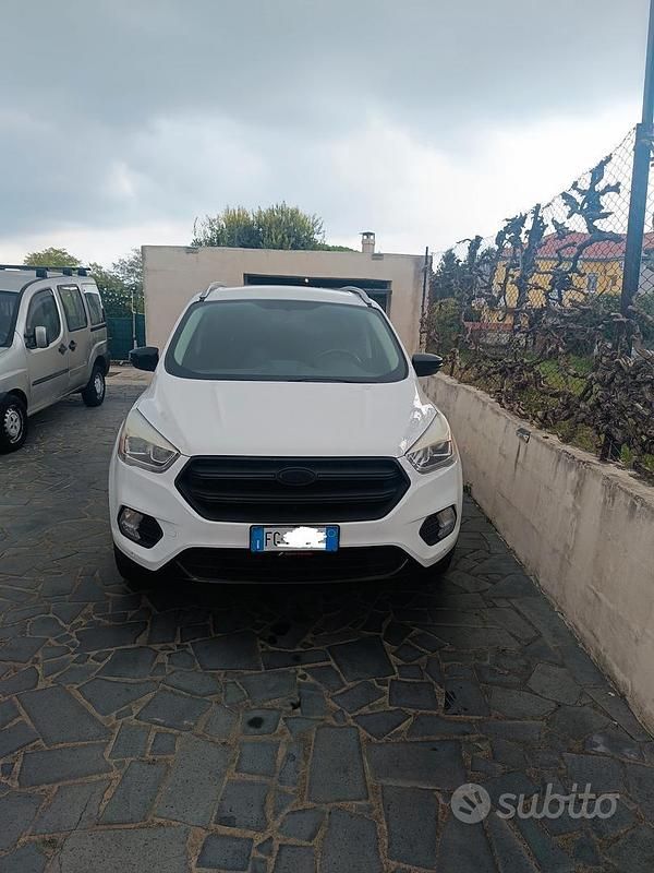 Usata Ford Kuga 150 CV (110 kW) 2016 Bianco SUV