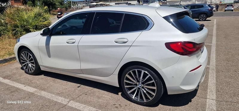 Occasion BMW 118 Luxury Line 150 ch (110 kW) 2021 Blanc Citadine