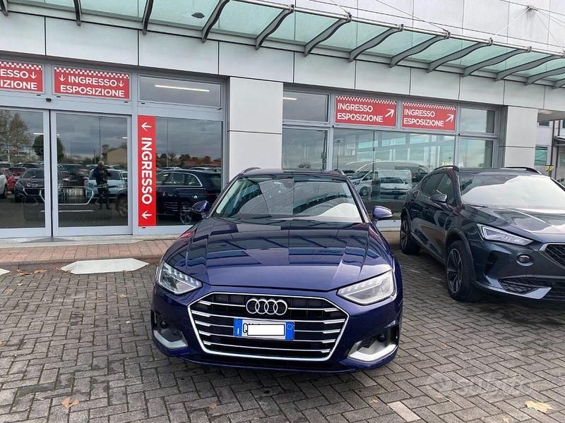 Usata Audi A4 Business 163 CV (119 kW) 2023 Blu Station wagon