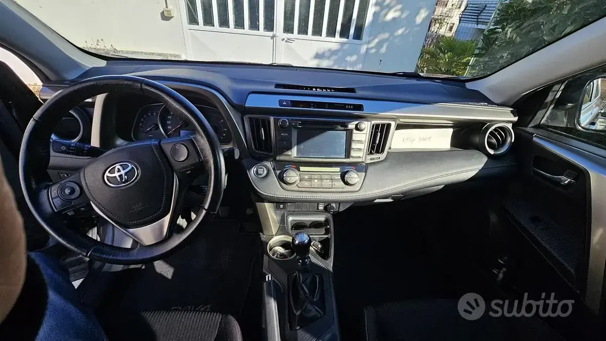 Usata Toyota RAV4 Anniversary 124 CV (91 kW) 2014 Grigio SUV