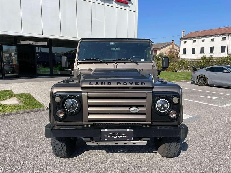 Usata Land Rover Defender 122 CV (89 kW) 2013 Bronze Station wagon