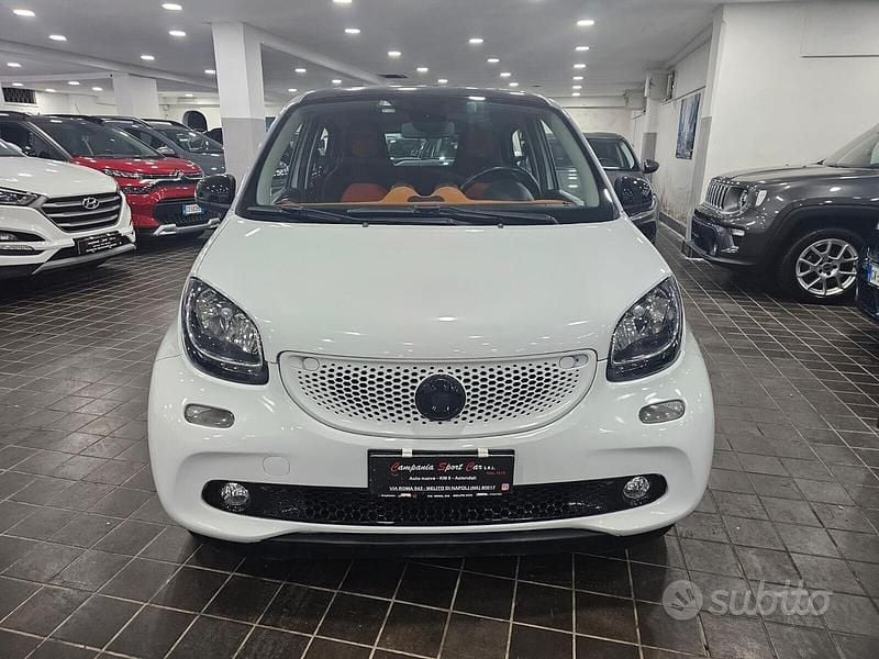 Usata Smart ForFour Passion 71 CV (52 kW) 2016 Bianco Utilitaria