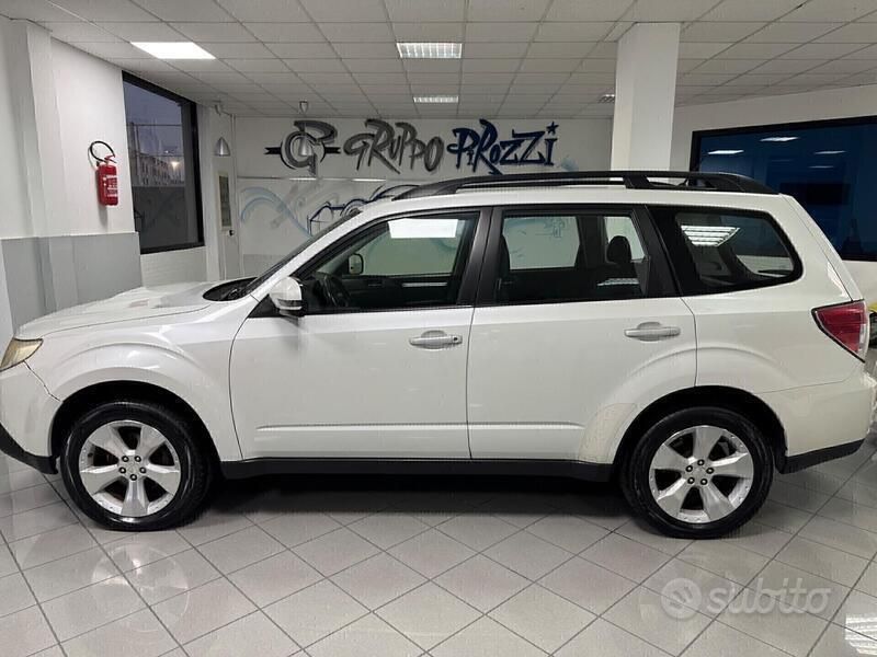 Usata Subaru Forester 147 CV (108 kW) 2011 Bianco SUV
