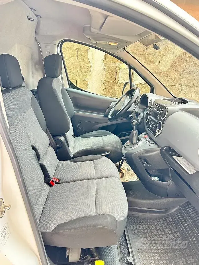 Usata Peugeot Partner 99 CV (72 kW) 2017 Bianco Monovolume