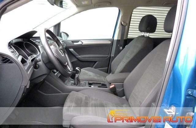 Usata VW Touran Business 150 CV (110 kW) 2020 Azzurro Monovolume