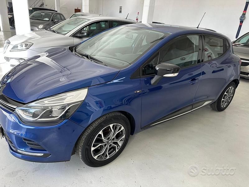 Usata Renault Clio IV Life 75 CV (55 kW) 2018 Blu Berlina