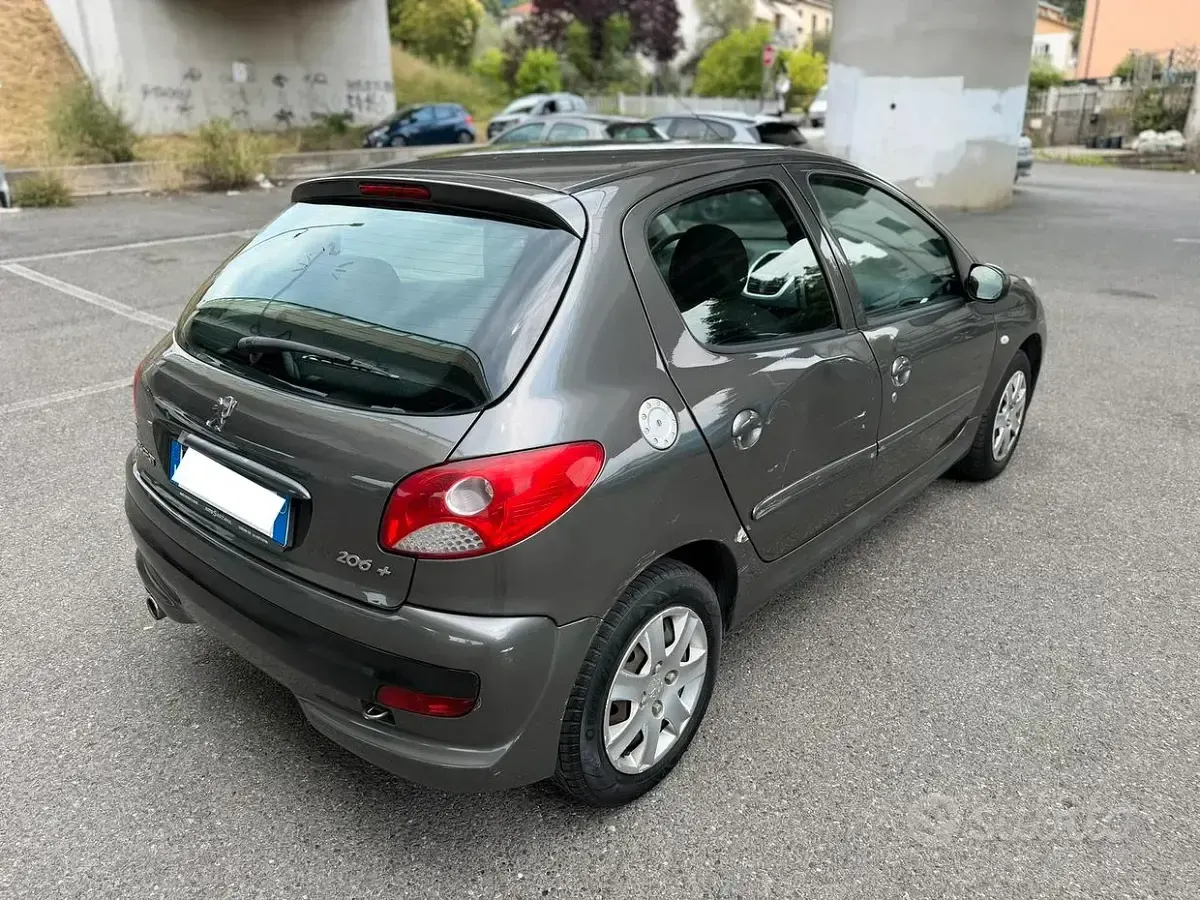 Usata Peugeot 206+ 60 CV (44 kW) 2011 Utilitaria