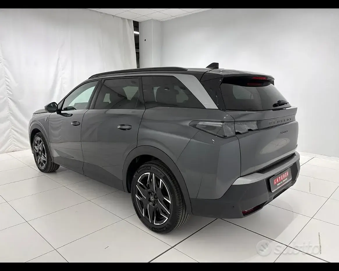 Usata Peugeot 5008 GTi 136 CV (100 kW) 2025 Grigio SUV