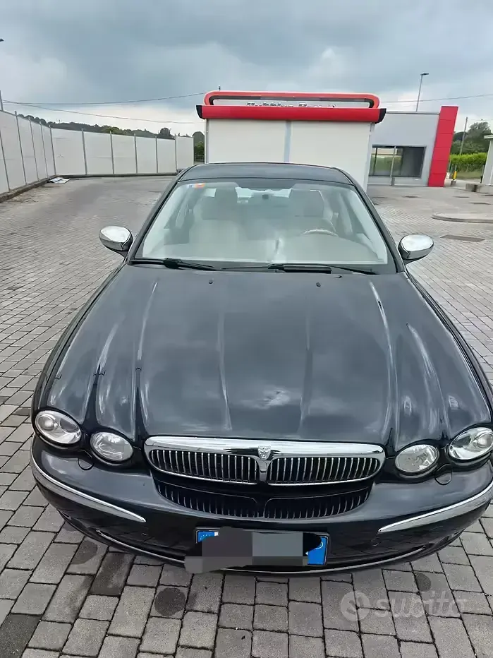 Usata Jaguar X-type Executive 156 CV (114 kW) 2006 Nero Berlina