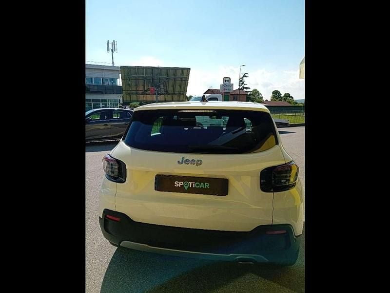 Usata Jeep Avenger Longitude 101 CV (74 kW) 2024 0q bianco puro SUV