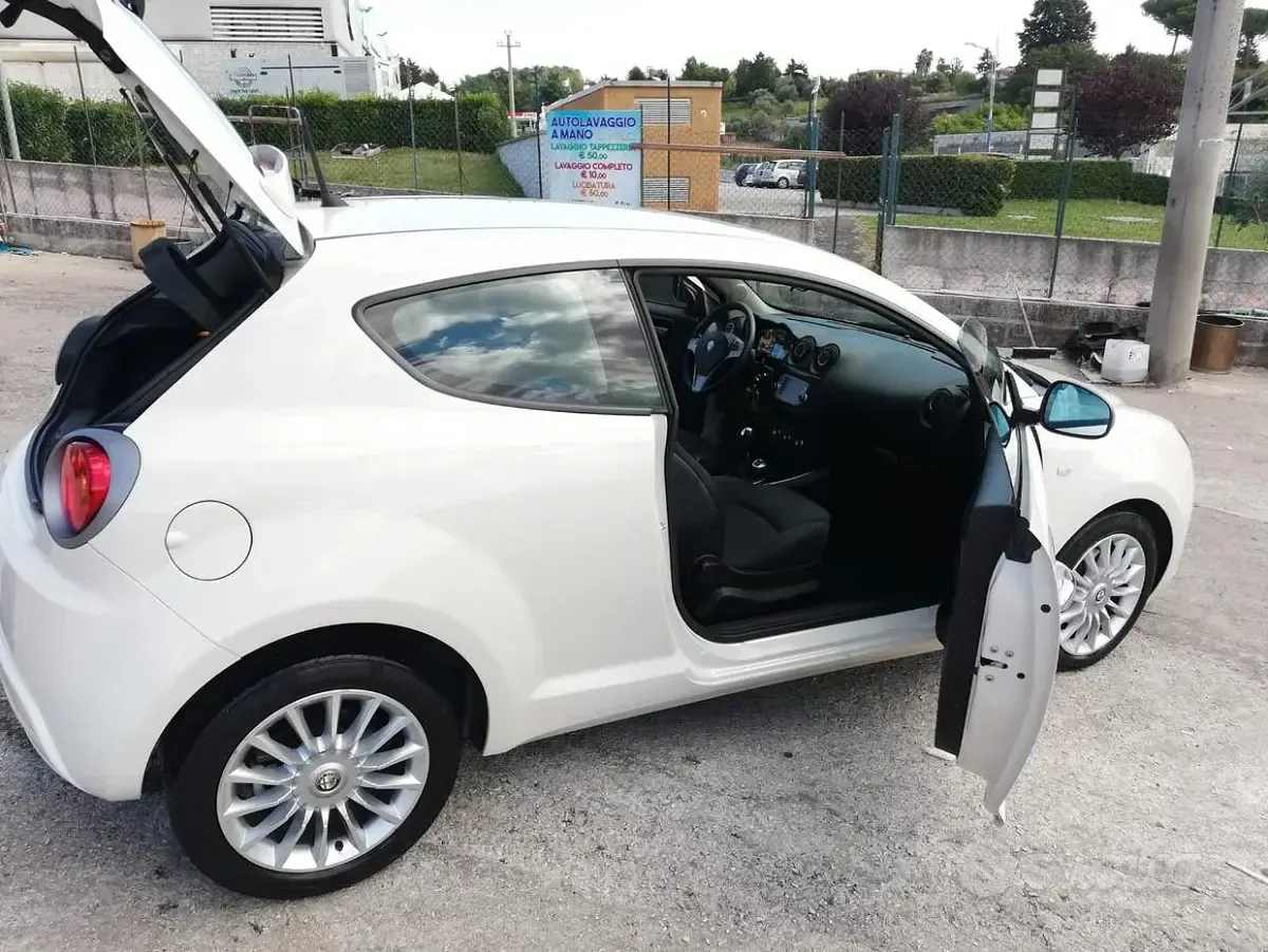Usata Alfa Romeo MiTo 85 CV (62 kW) 2014 Bianco Utilitaria