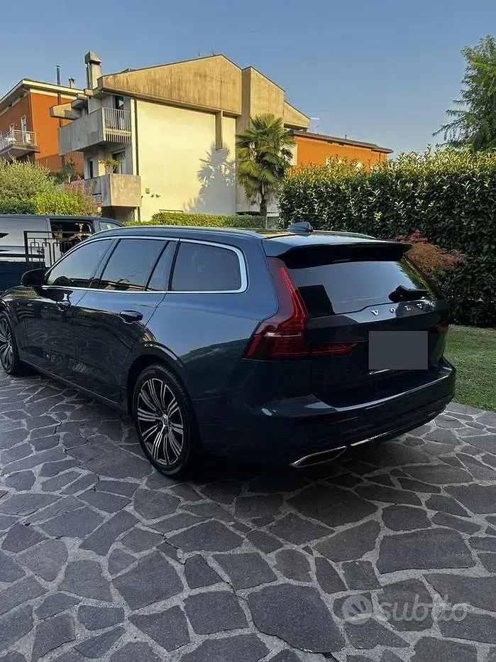 Usata Volvo V60 Inscription 150 CV (110 kW) 2020 Station wagon