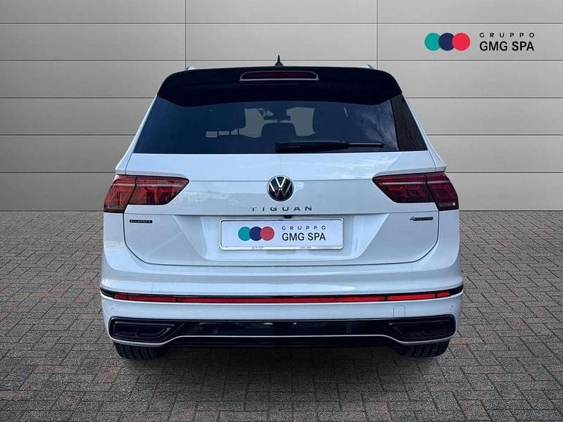 Usata VW Tiguan Allspace R-line 200 CV (147 kW) 2023 Bianco SUV