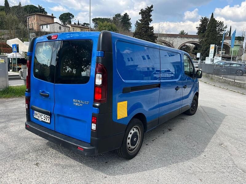 Usata Renault Trafic 121 CV (88 kW) 2019 Blu Monovolume
