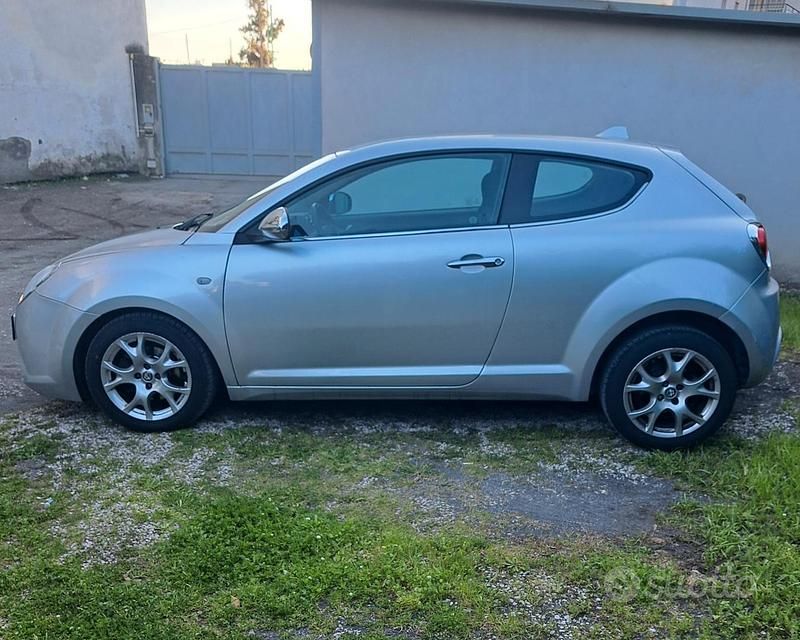 Usata Alfa Romeo MiTo 120 CV (88 kW) 2011 Grigio Utilitaria