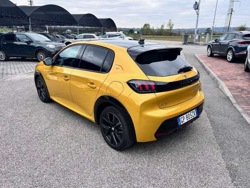 Usata Peugeot 208 GT 131 CV (96 kW) 2023 Giallo Utilitaria