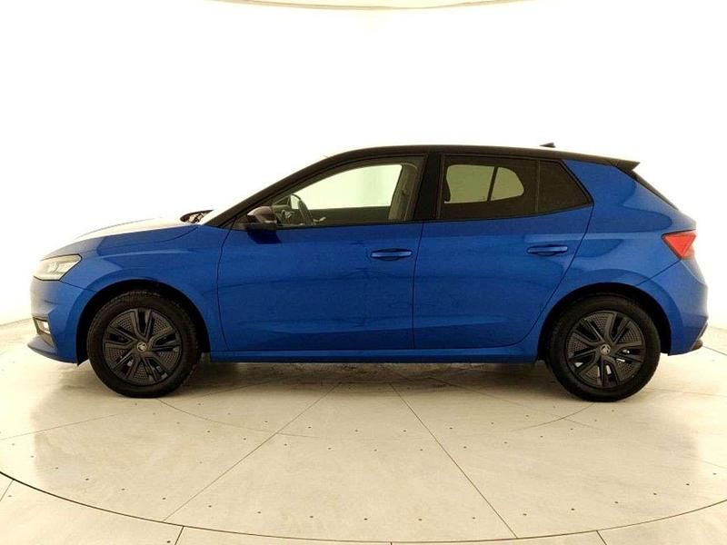 Usata Skoda Fabia 95 CV (69 kW) 2025 Blu race met  tetto nero Berlina