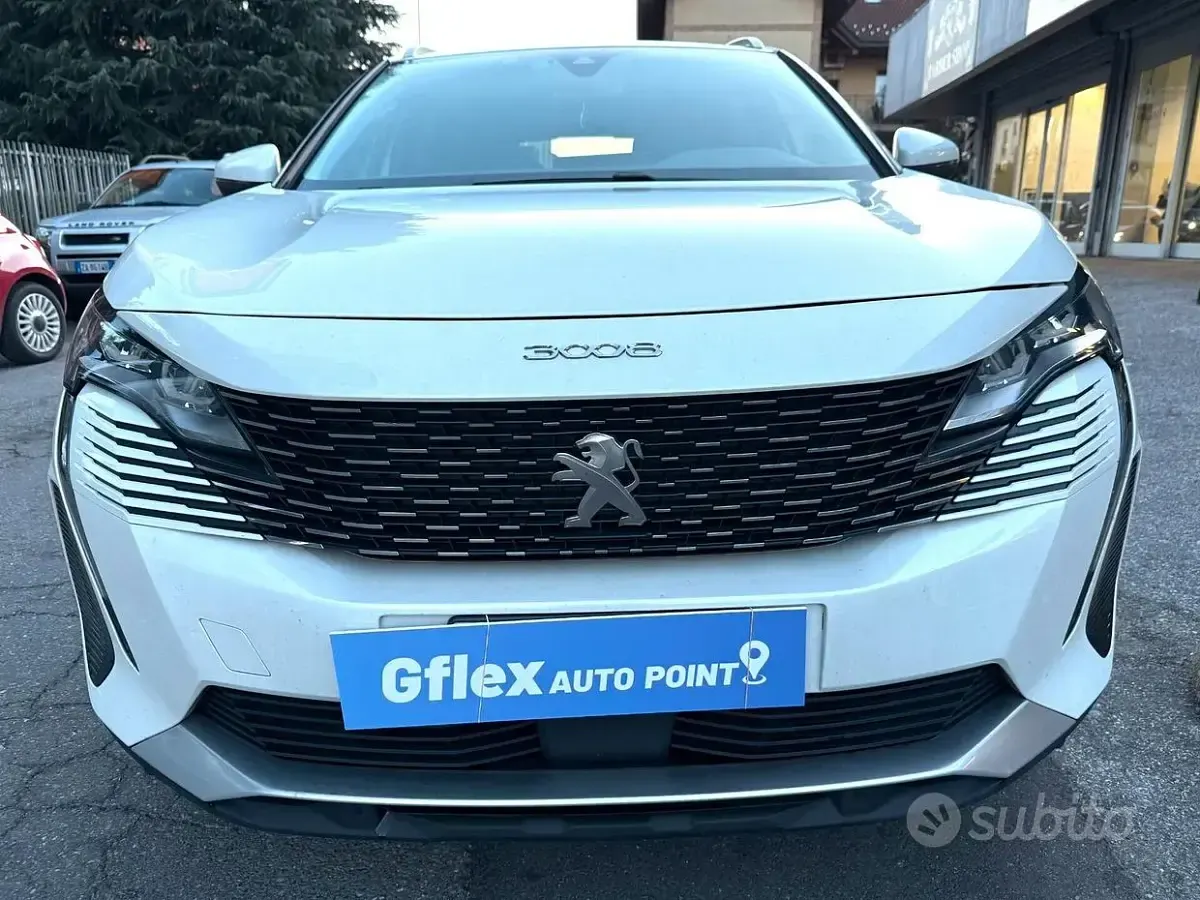 Usata Peugeot 3008 Allure 131 CV (96 kW) 2022 Bianco SUV