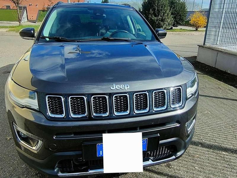 Usata Jeep Compass Limited 140 CV (102 kW) 2017 Grigio SUV