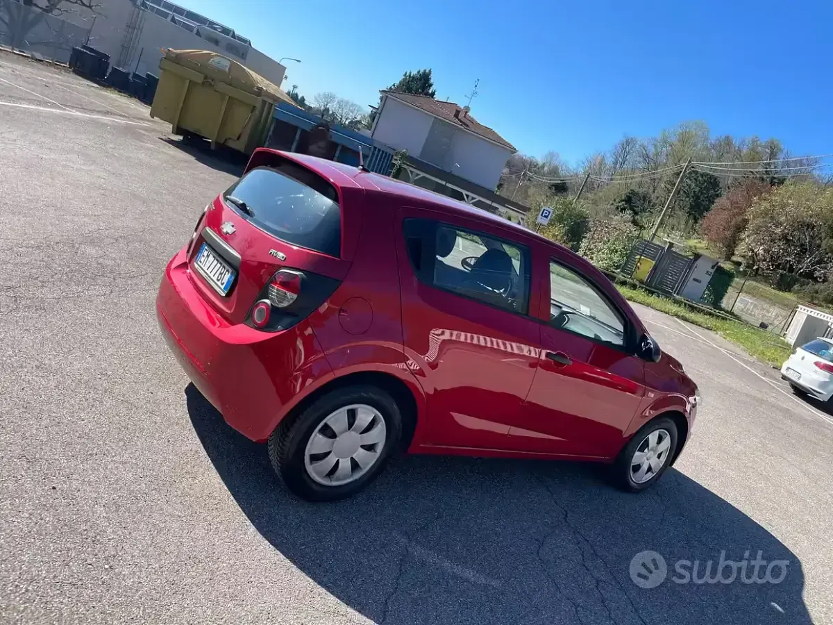 Usata Chevrolet Aveo 69 CV (50 kW) 2012 Rosso Berlina