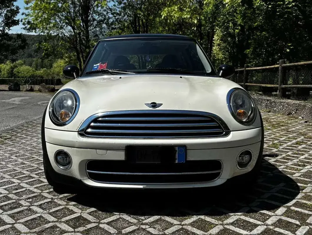 Usata Mini Cooper D 109 CV (80 kW) 2009 Utilitaria