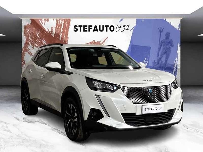 Usata Peugeot e-2008 Allure 56 kW (77 CV) 2021 Bianco madreperla SUV