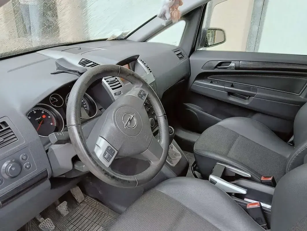 Usata Opel Zafira Cosmo 120 CV (88 kW) 2006 Monovolume