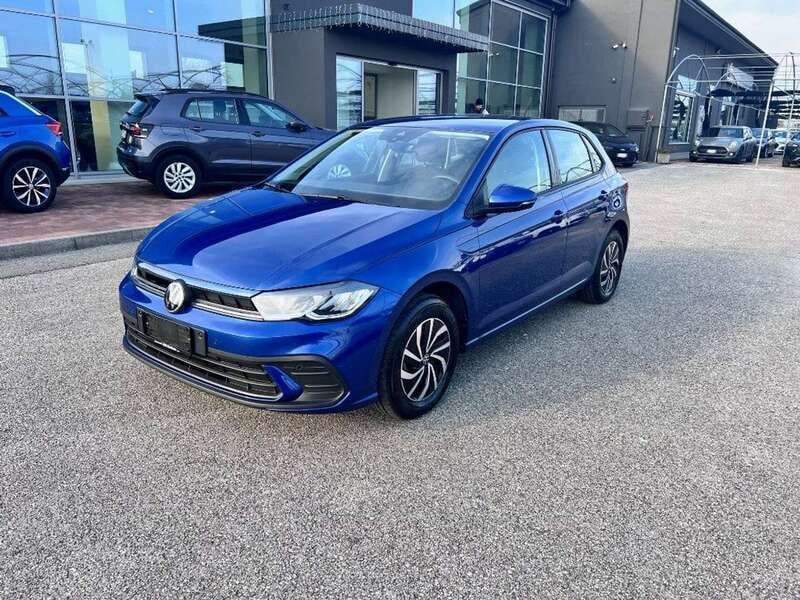 Usata VW Polo Life 95 CV (69 kW) 2024 Blu Berlina