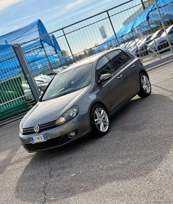 Usata 2010 VW Golf VI Trendline Tre volumi | 5399 € (Buon prezzo) - Immagine 1/4