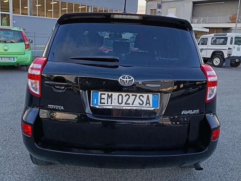 Usata Toyota RAV4 150 CV (110 kW) 2012 Nero SUV
