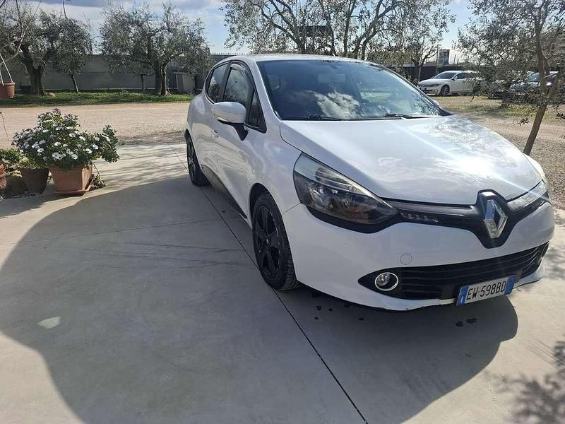 Usata Renault Clio IV 75 CV (55 kW) 2014 Berlina