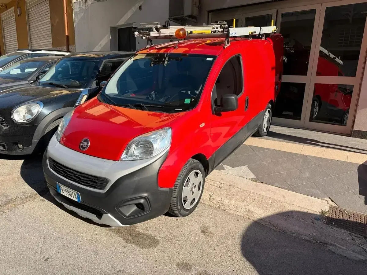 Usata Fiat Fiorino Trekking 80 CV (58 kW) 2017 Rosso Monovolume