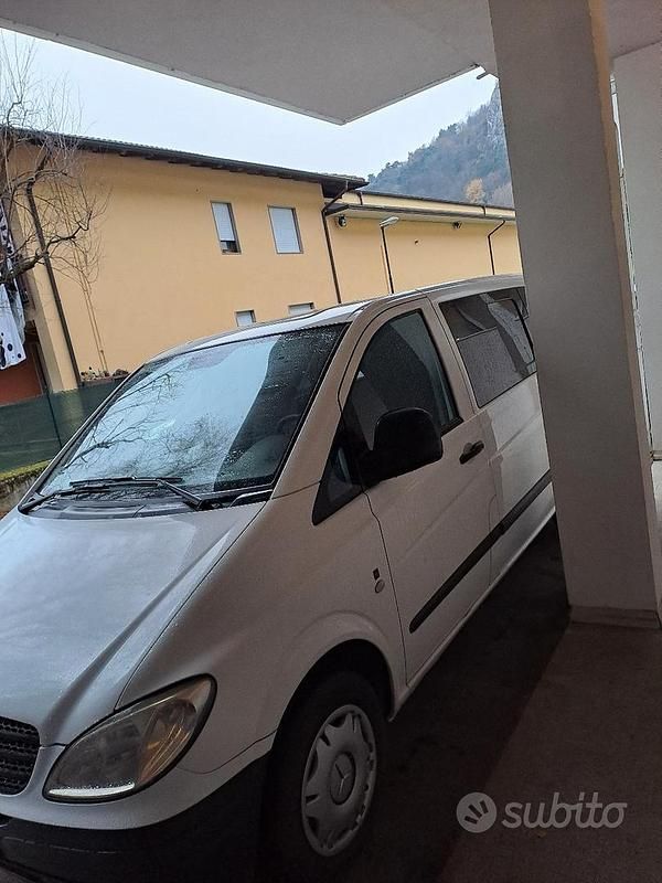 Usata 2007 Mercedes Vito Furgone | 7999 € - Immagine 1/4