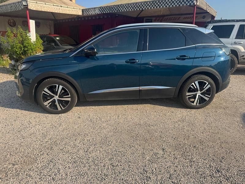 Usata Peugeot 3008 200 CV (147 kW) 2022 Verde SUV