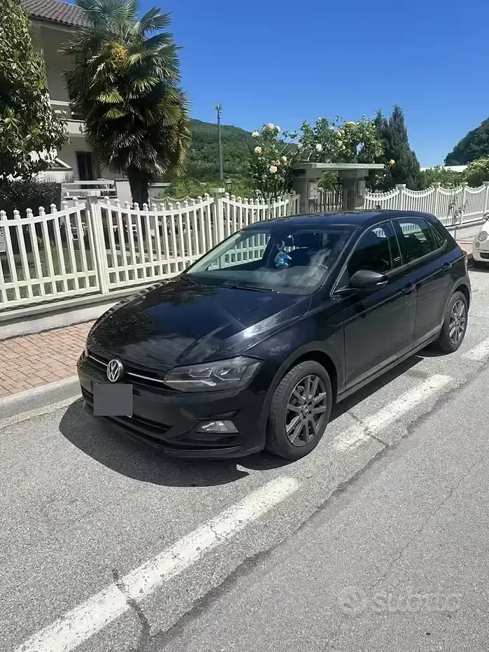 Usata VW Polo 95 CV (69 kW) 2019 Nero Utilitaria