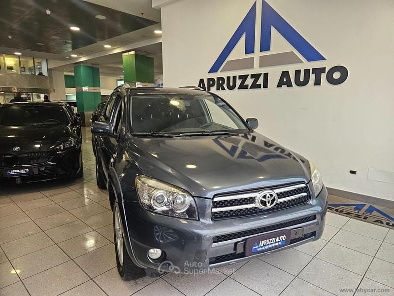 Usata 2007 Toyota RAV4 Plus SUV | 4500 € (Buon prezzo) - Immagine 1/4