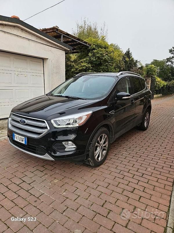Nero Usata 2019 Ford Kuga Titanium SUV | 14.500 € (Ottimo prezzo) - Immagine 1/4