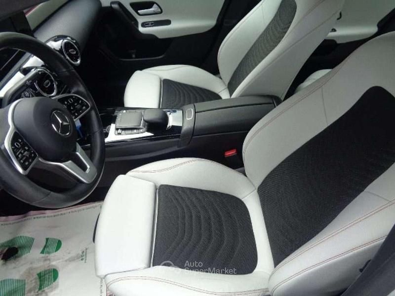 Usata Mercedes A180 Business 116 CV (85 kW) 2020 Argento Berlina