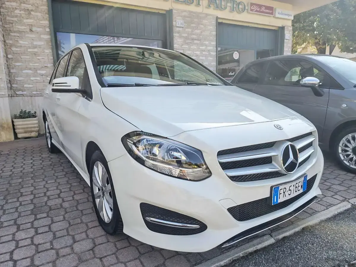 Usata Mercedes B180 Premium 109 CV (80 kW) 2018 Other Utilitaria