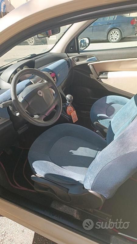 Usata Lancia Ypsilon 2004 Bianco Utilitaria
