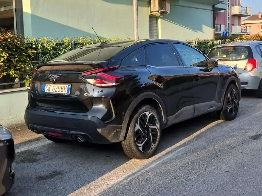Usata Citroën C4 PureTech 131 CV (96 kW) 2022 Nero Berlina