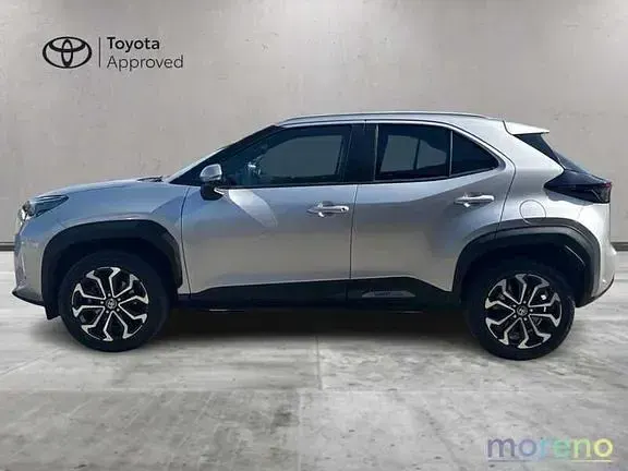 Usata Toyota Yaris Hybrid Trend 116 CV (85 kW) 2022 Grigio Pick-up