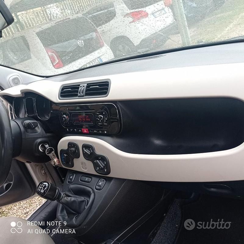 Usata Fiat Panda Lounge 80 CV (58 kW) 2016 Beige Utilitaria