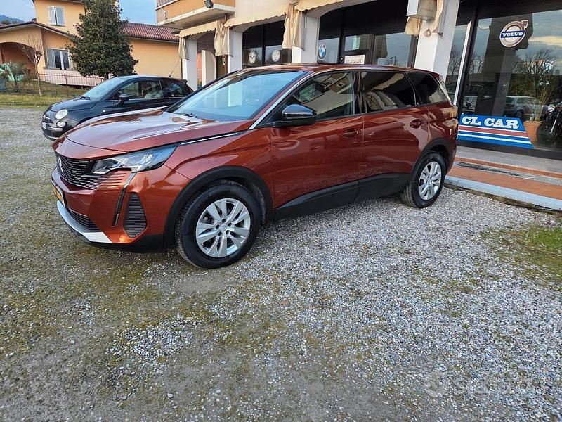 Usata Peugeot 5008 Active 131 CV (96 kW) 2023 Marrone SUV