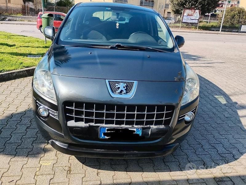 Usata Peugeot 3008 Premium 109 CV (80 kW) 2011 Grigio Station wagon
