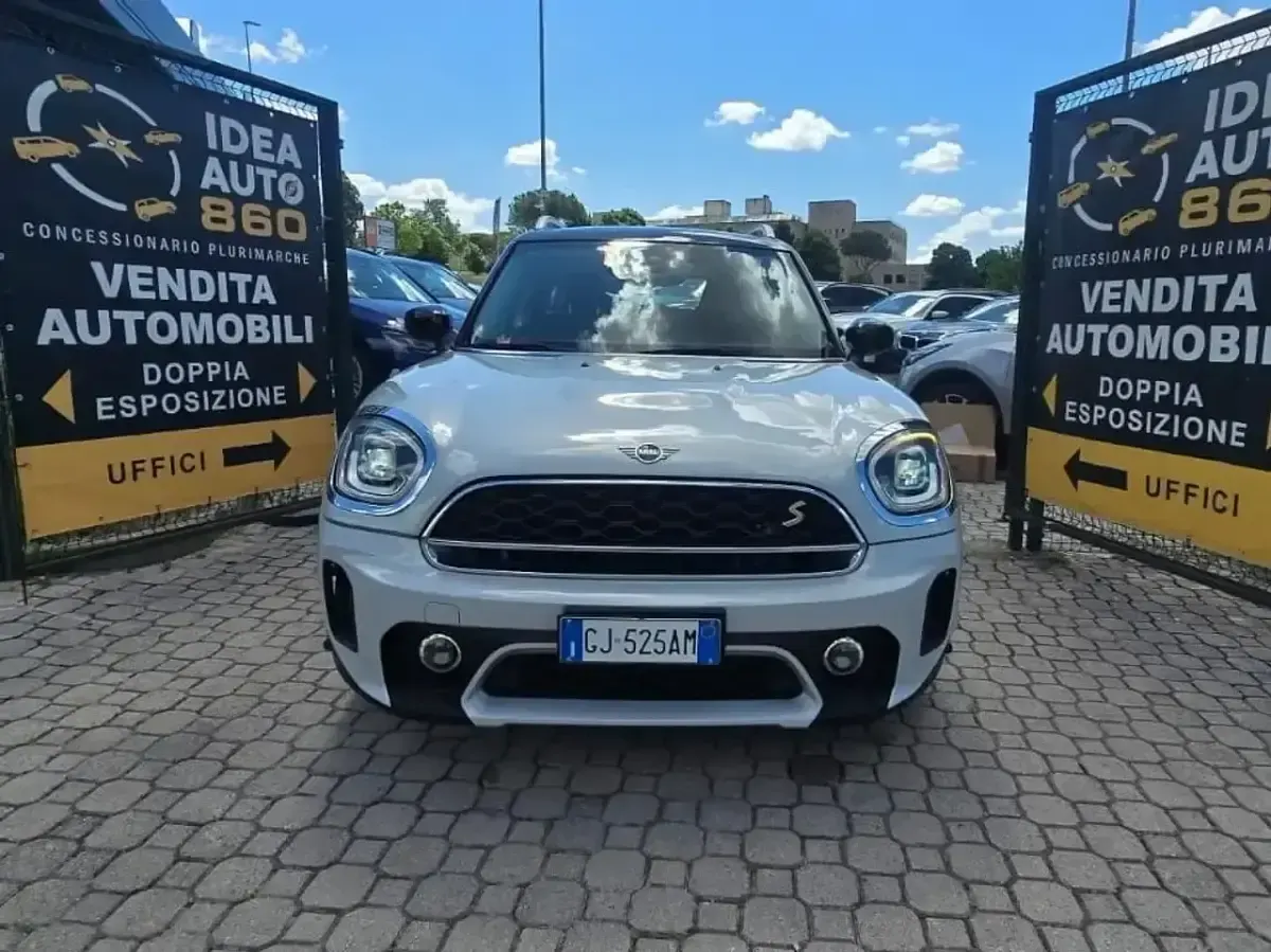 Usata Mini Cooper Countryman Business 125 CV (91 kW) 2022 Argento SUV