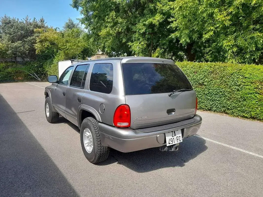 Usata Dodge Durango 241 CV (177 kW) 2000 Grigio SUV