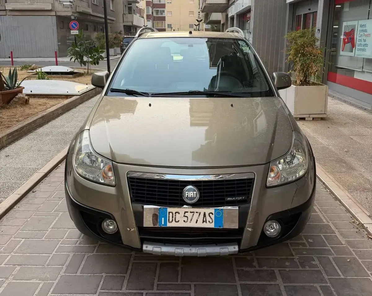 Usata Fiat Sedici Dynamic 120 CV (88 kW) 2006 Oro SUV