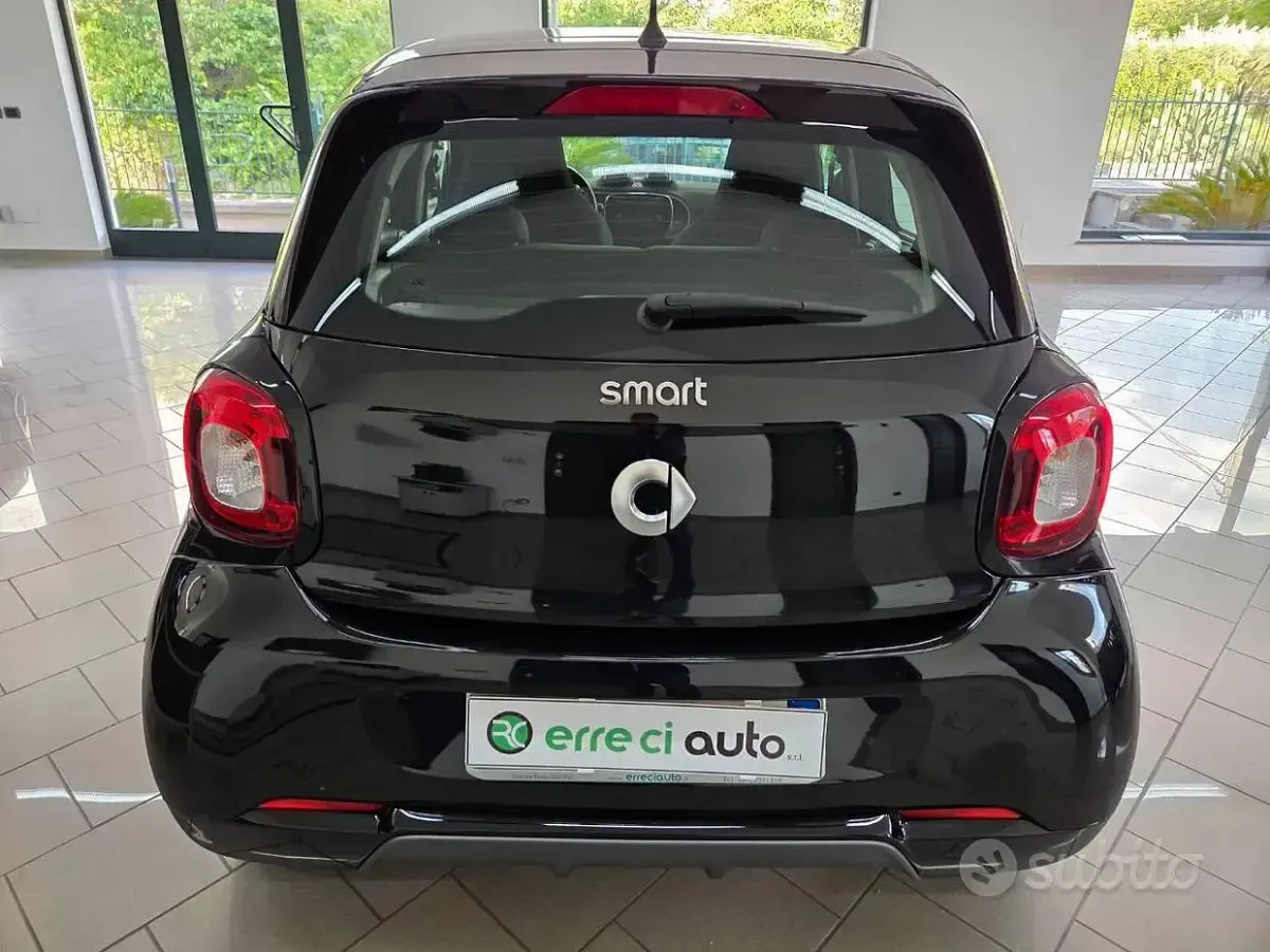 Usata Smart ForFour Superpassion 71 CV (52 kW) 2019 Nero Utilitaria