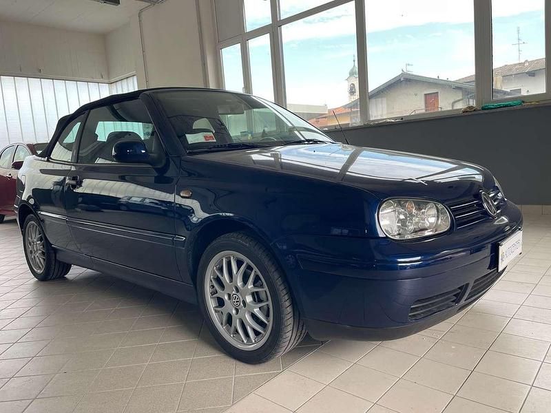Usata VW Golf Cabriolet Highline 101 CV (74 kW) 1998 Blu/azzurro Cabrio